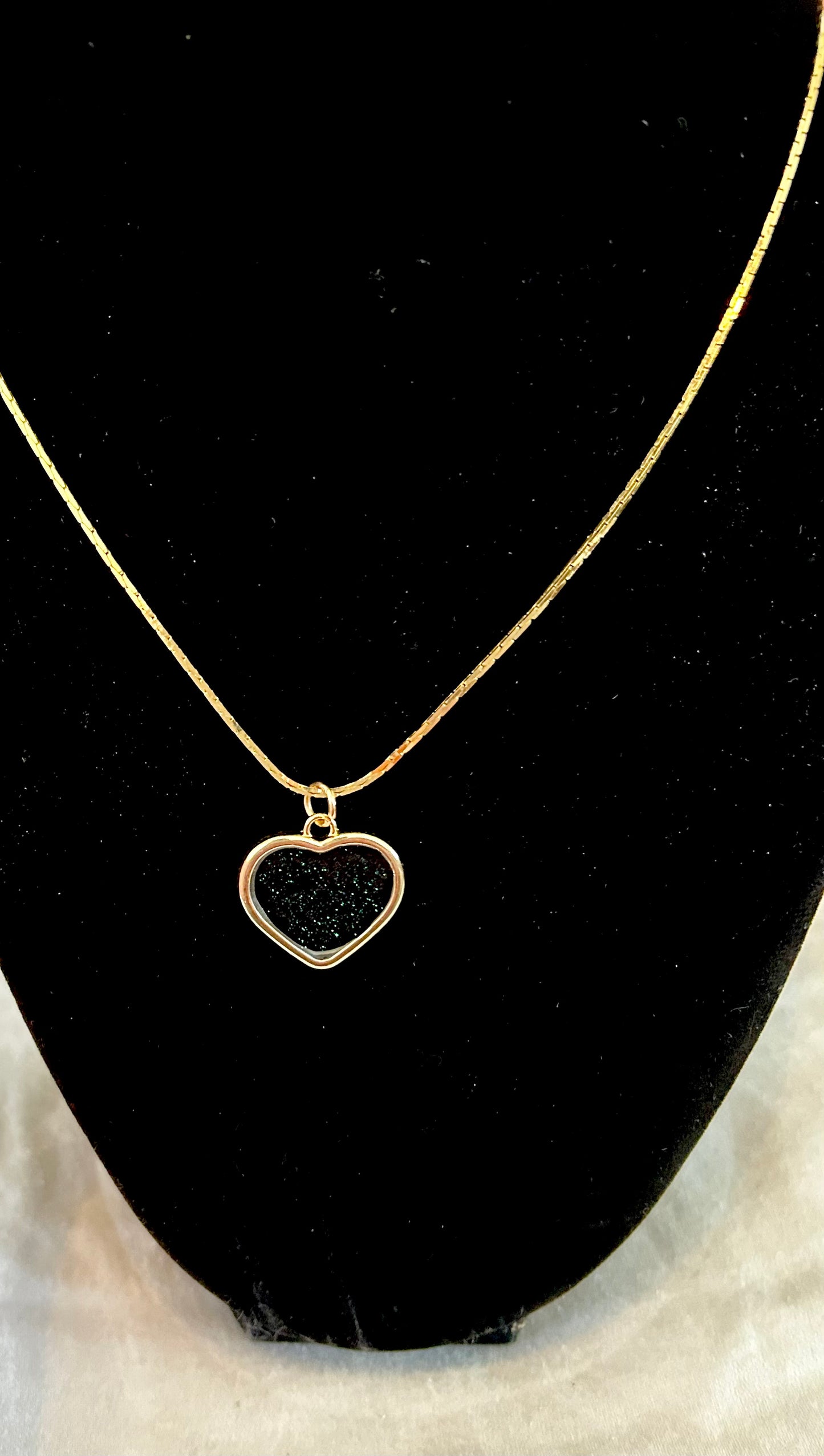 Heart pendant necklace