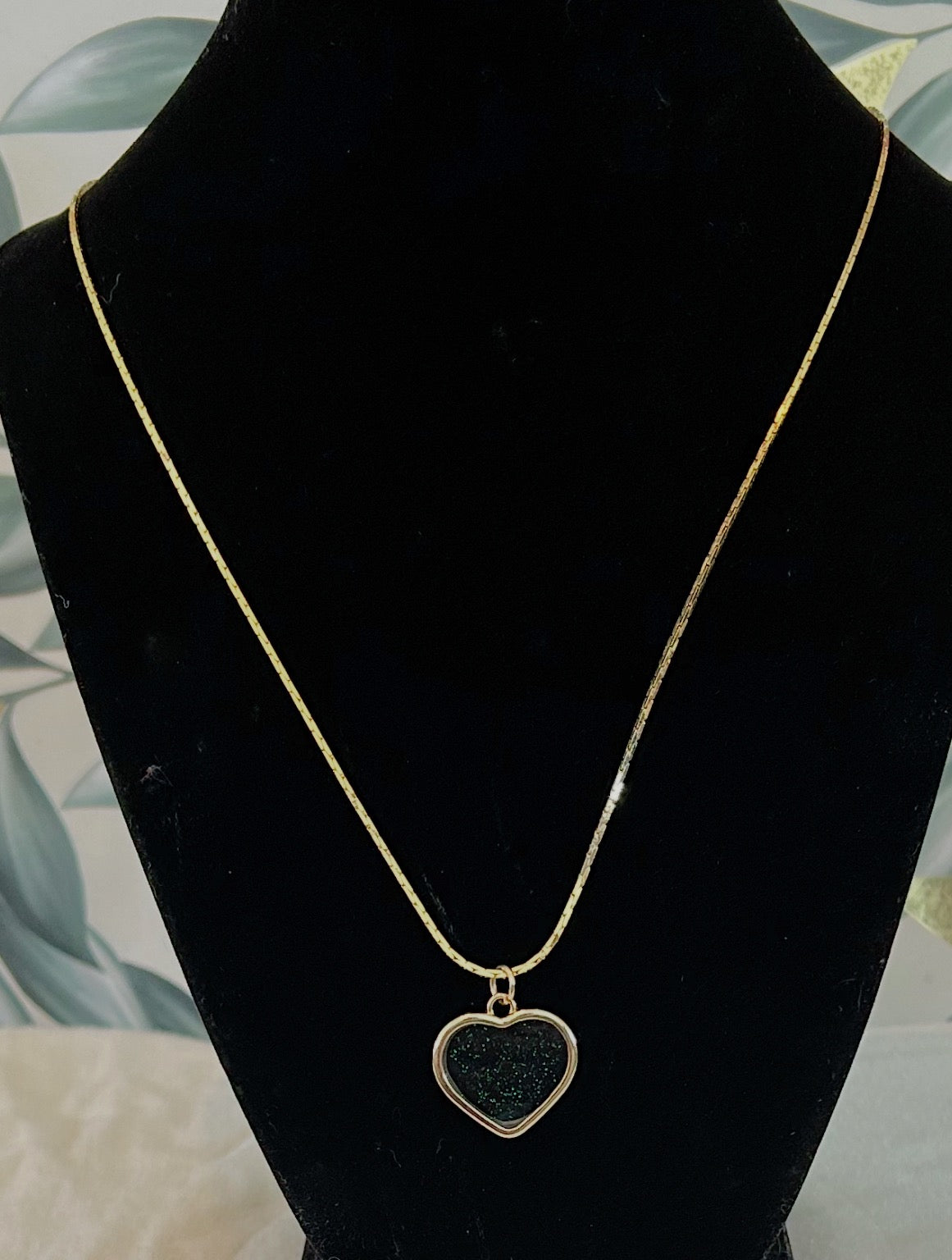 Heart pendant necklace